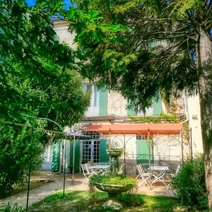 Au Saint Roch - Et Jardin Otel